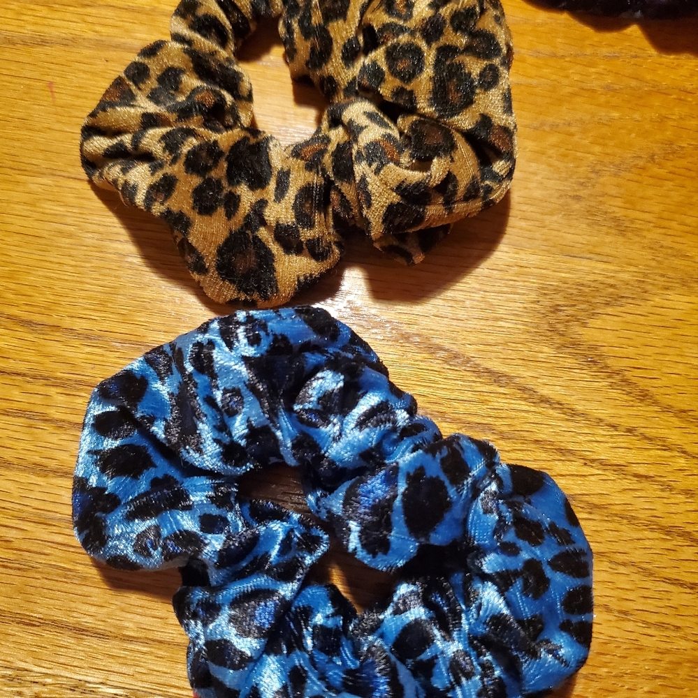 9 Velvet Hair Scrunchies - Picture 2 of 6